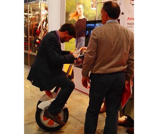 Tiredness never shows up even if Airwheel A3 saddle-equipped scooter rider spends lots of time enjoying himself. 